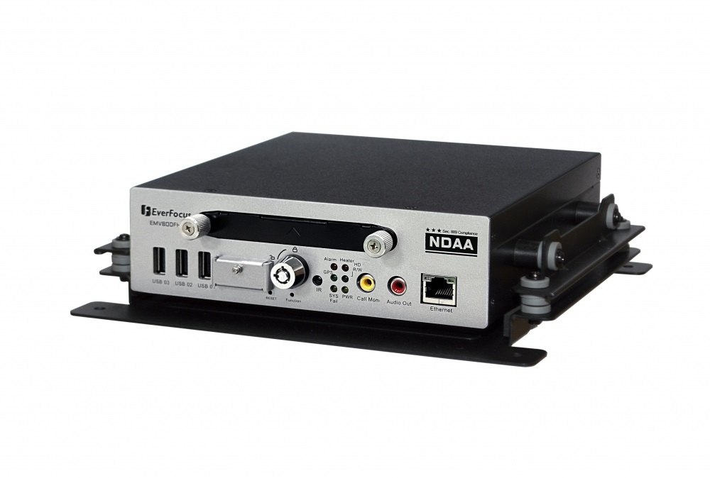 Видеорегистратор EverFocus EMV1200 FHD-N